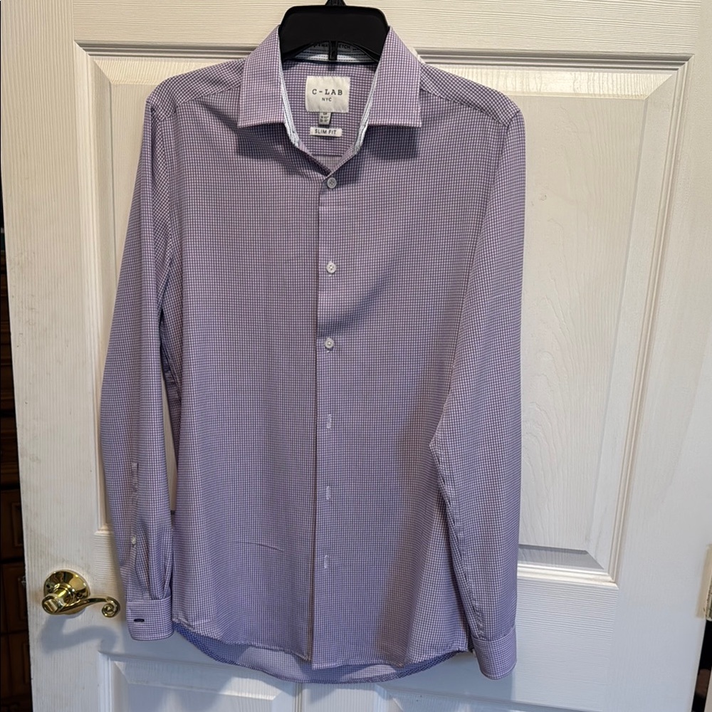 Purple Dress Shirt with Tailored Fit and Collared Neckline